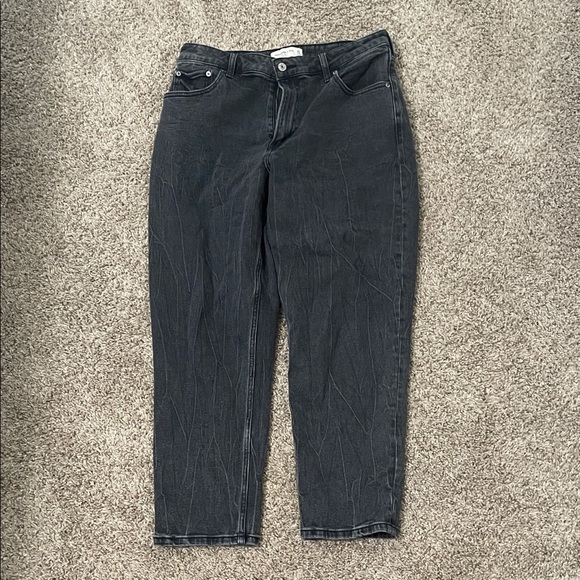 Abercrombie & Fitch Denim - Abercrombie & Fitch Dark Gray Women's Cropped Jeans